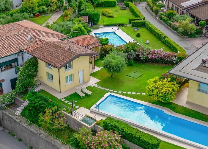 Piscina Panoramica - La Casa Volante